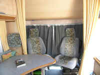 camping car 441 table